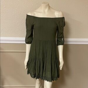 Indigo Olive Off-Shoulder Mini Dress Size Small
